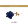 Rosa blu cobalto con stelo e foglie in oro puro luccicoso