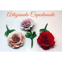ROSE CON STELO IN PORCELLANA DI CAPODIMONTE