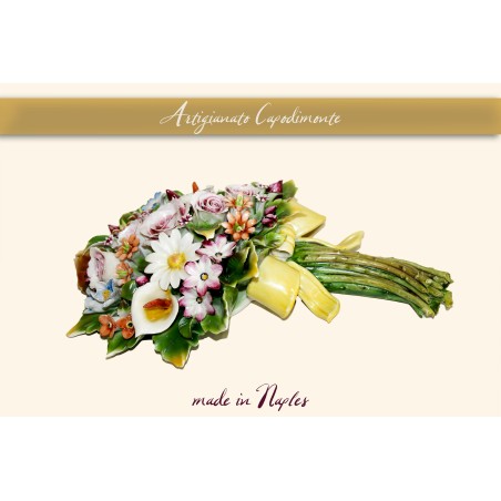 BOUCHET IN PORCELLANA DI CAPODIMONTE